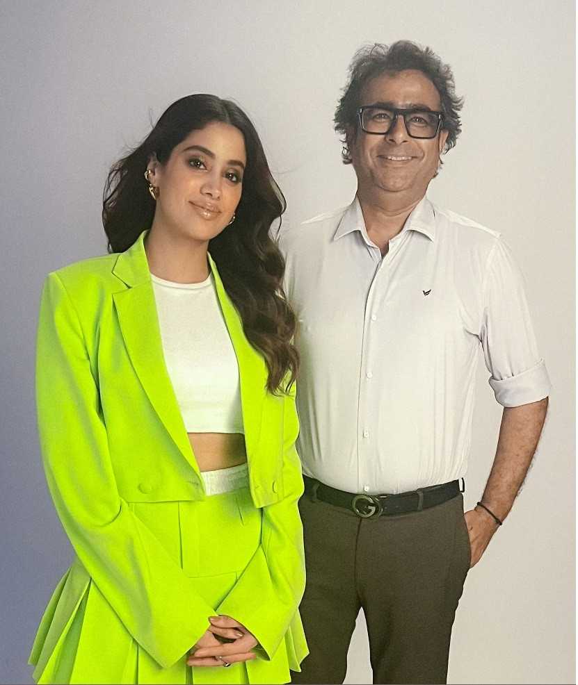 Janhvi Kapoor Partners with Rajesh Joshi Chariot Media for Media Excellence